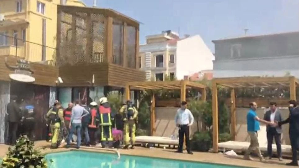 Φωτιά σε ξενοδοχείο κοντά στην Αγιά Σοφιά